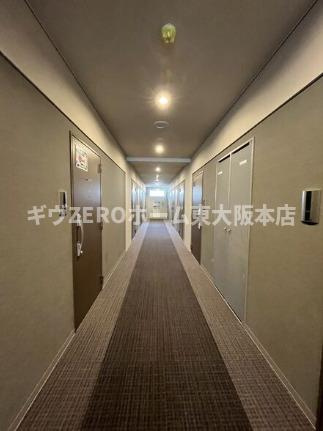 グランカーサ高井田のロビー