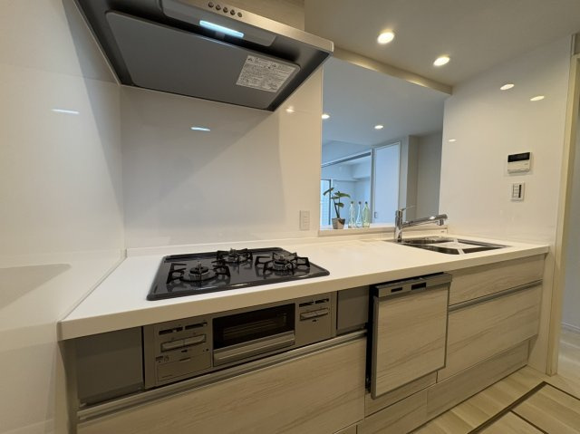 グランゲート川崎のキッチン|システムキッチン/新規交換済み