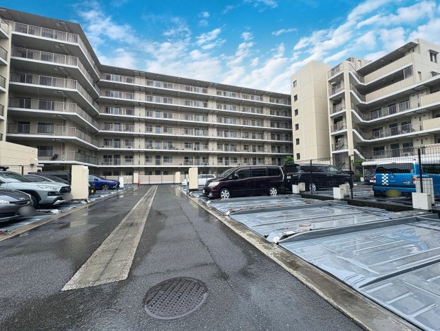 グランゲート川崎の駐車場|共用部・駐車場/月額1,000～8,500円（空有、2025.6時点）