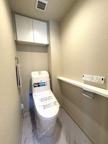 グランゲート川崎のトイレ|シャワートイレ/新規交換済み