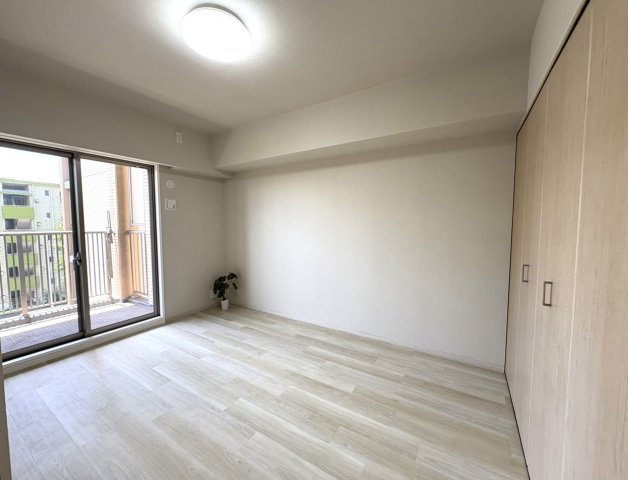 グランゲート川崎の洋室|洋室/クロス、フロアタイル貼替済み