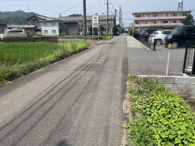 土地　太郎丸北郷の前面道路含む現地写真