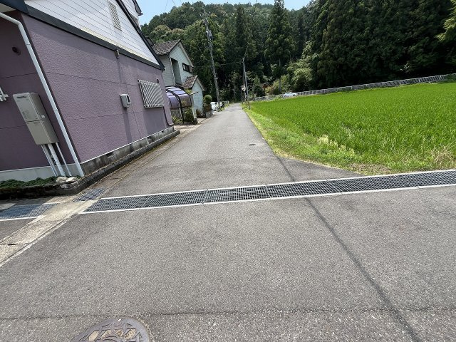 土地　太郎丸北郷の前面道路含む現地写真|東道路