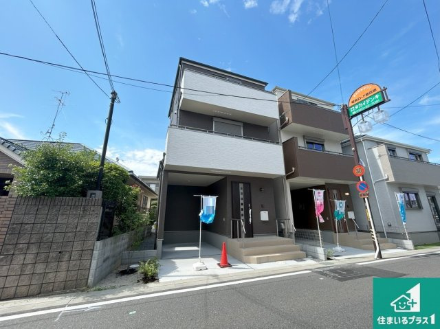 高槻市昭和台町　未入居の外観|お客様に長く安心して住んでいだだける事にこだわった家づくり！住んでからのアフターサービスにもしっかりと取り組んでいます！