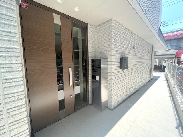 ＢＬＵＥ．Ｔ．Ｍａｉｓｏｎのエントランス