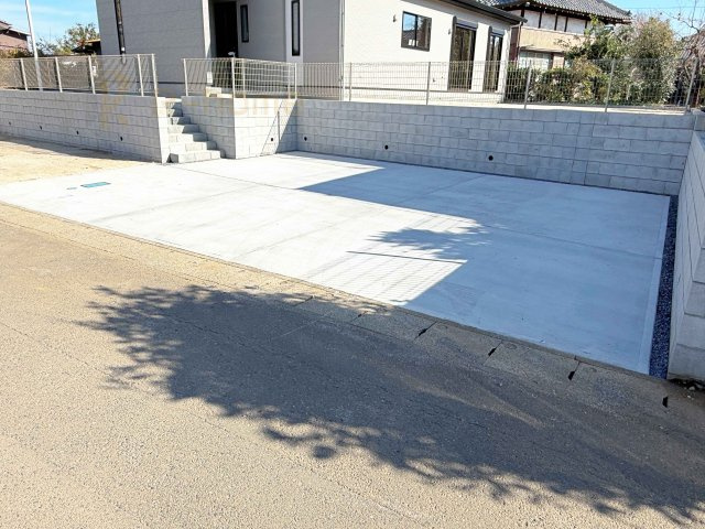 守谷市野木崎1期　新築戸建て　1号棟の駐車場|カースペースは2台お停めいただけます♪