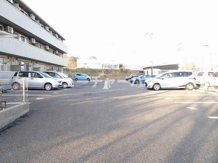 コスモパーク　Ｃの駐車場