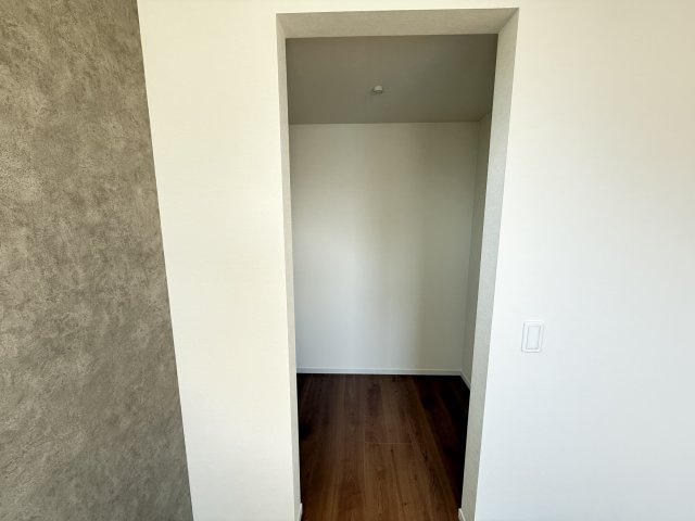 石津町中1期1棟の収納