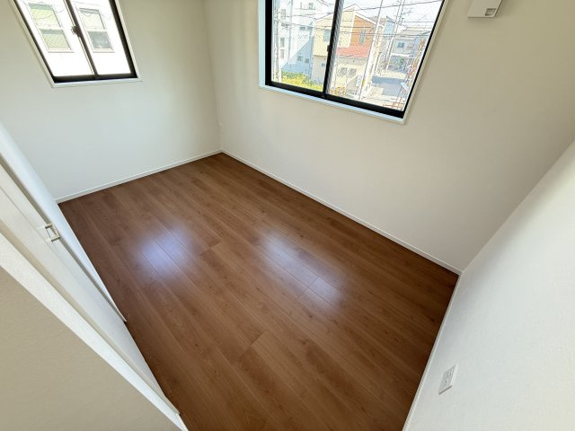 石津町中1期1棟の洋室