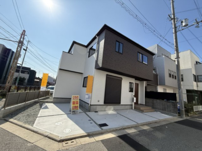 石津町中1期1棟の外観