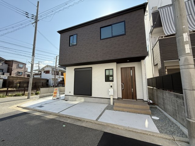 石津町中1期1棟の外観