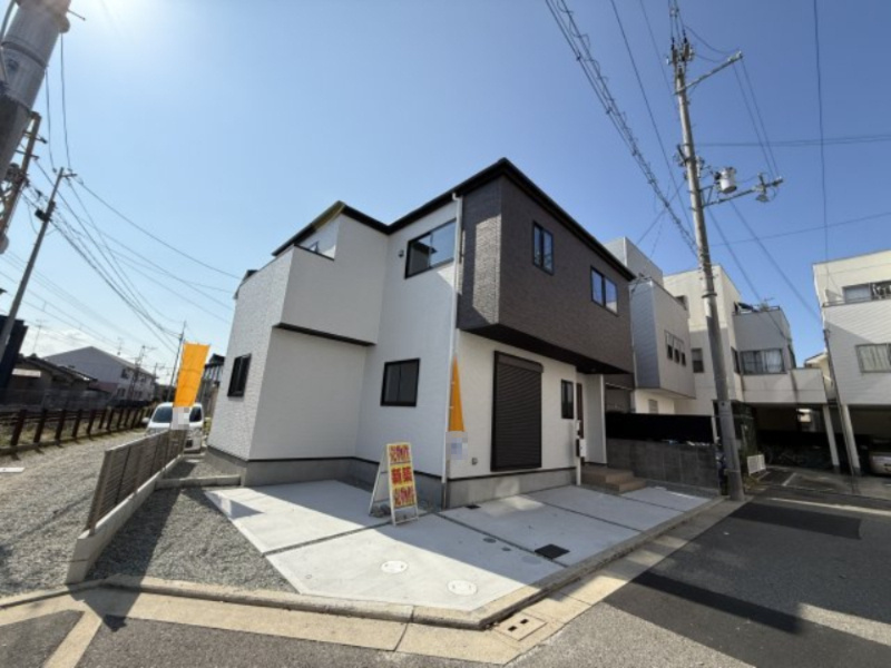 石津町中1期1棟の外観