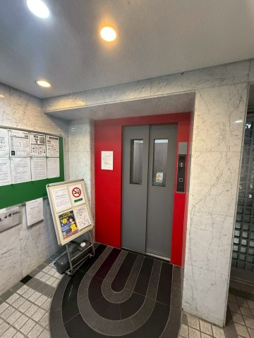 コスモフォーラム四条のその他共用部分|エレベーターです。