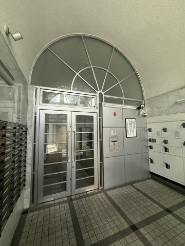 コスモフォーラム四条のエントランス|エントランスです。