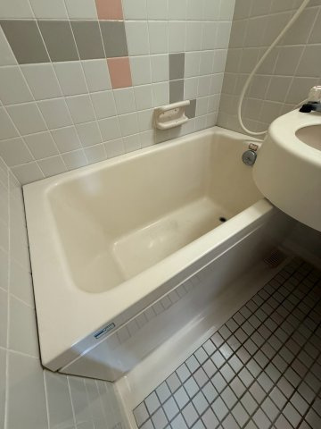 コスモフォーラム四条の浴室|3点ユニットの浴室です。