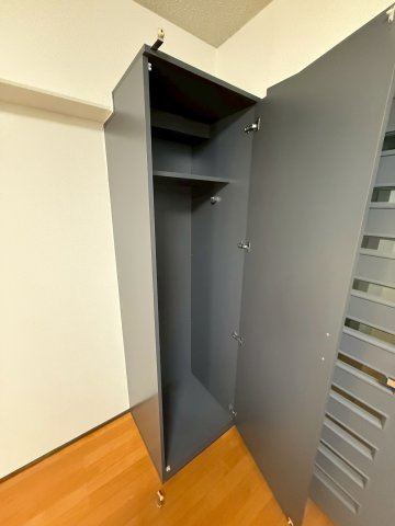 コスモフォーラム四条の収納|使用方法によってはお洋服の収納も可能です。