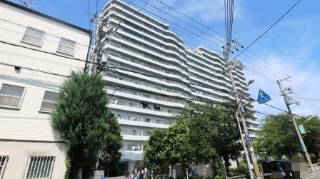 インテリジェントシティの外観