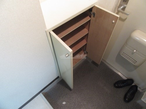 【玄関】ホーユウコンフォルト岸谷 