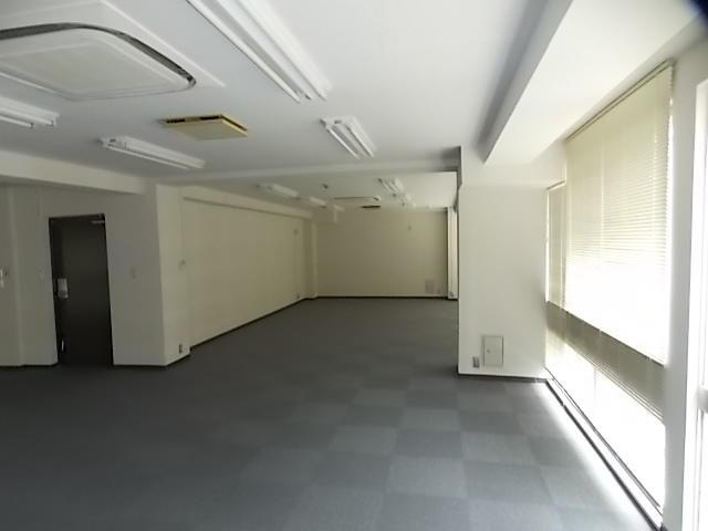 第２下川ビルのロビー| 