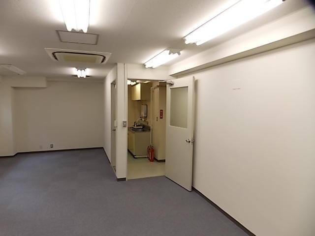 第２下川ビルのロビー| 