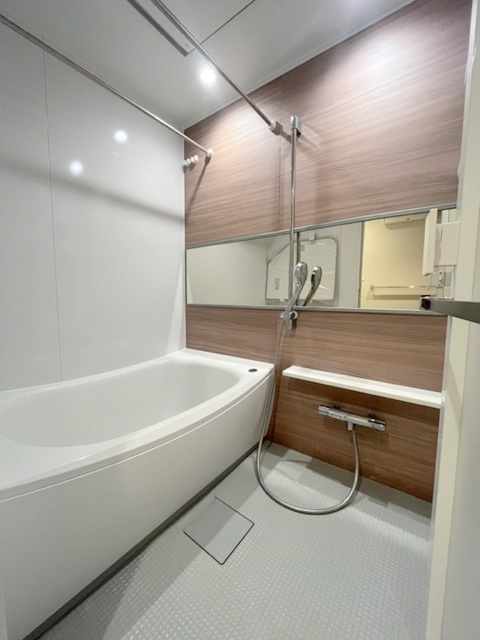 ベルエア第二川口の浴室|浴室（写真はリノベーション後の室内写真）