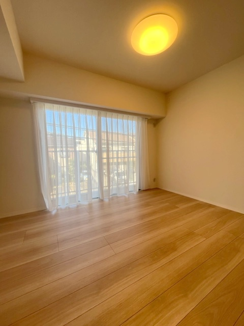 ベルエア第二川口の洋室|洋室（写真はリノベーション後の室内写真）