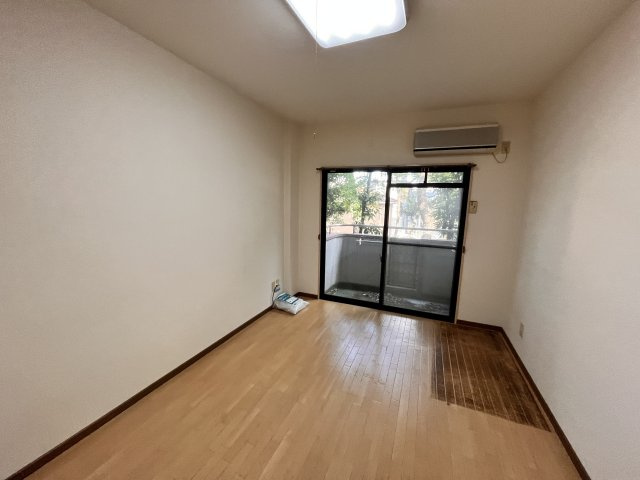 グリーンハウス緑地の居間・リビング