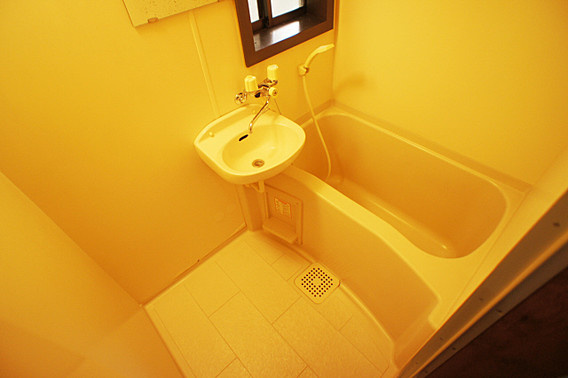 神港ハイツの浴室