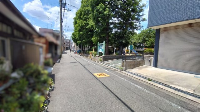 尼崎市金楽寺町　中古戸建の前面道路含む現地写真
