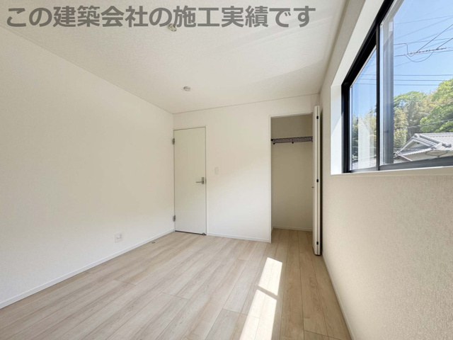 各居室に収納を備えました