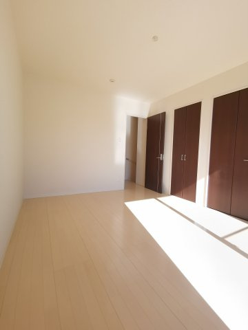 アプト ウィスタリアの洋室|落ち着いた色調の洋室です