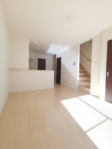 アプト ウィスタリアの居間・リビング|ゆったりとしたリビングです