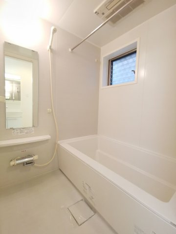 アプト ウィスタリアの浴室|コンパクトで使いやすいお風呂です