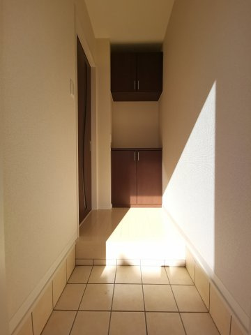 アプト ウィスタリアの玄関|きれいな玄関です