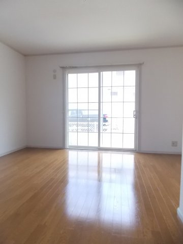 エスパスよもぎ台の居間・リビング|こちらの居間で趣味の時間をお楽しみください