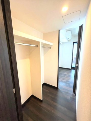 RESIDIA日本橋馬喰町Ⅲの収納|洗面と洋室のウォークインシュルークローゼット