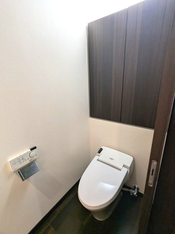 RESIDIA日本橋馬喰町Ⅲの設備|手洗い付タンクレス温水洗浄便座