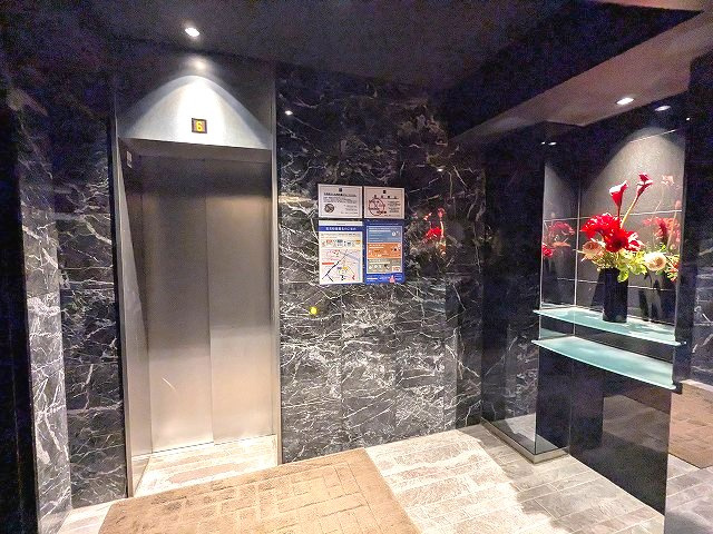 RESIDIA日本橋馬喰町Ⅲのロビー|瀟洒なエレベーターホール