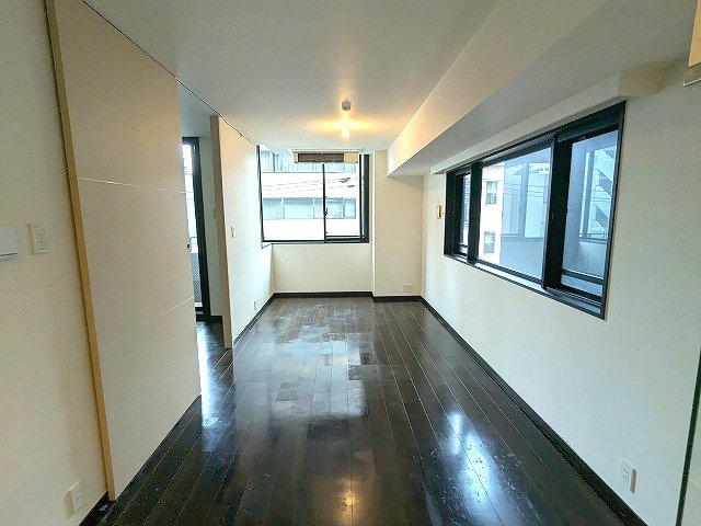 RESIDIA日本橋馬喰町Ⅲの設備|リビングに床暖房、ビルトインエアコン、カウンターキッチン、角部屋2面採光