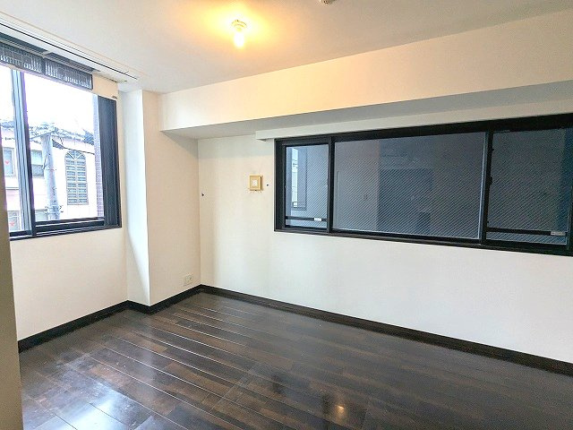 RESIDIA日本橋馬喰町Ⅲの設備|リビングに床暖房、ビルトインエアコン、カウンターキッチン、角部屋2面採光