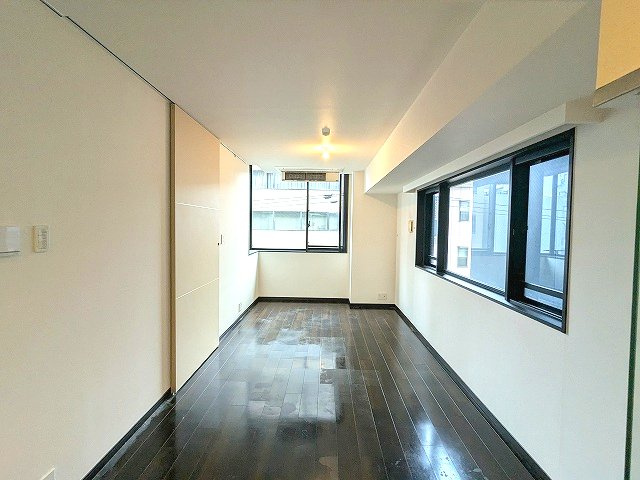 RESIDIA日本橋馬喰町Ⅲの設備|リビングに床暖房、ビルトインエアコン、カウンターキッチン、角部屋2面採光