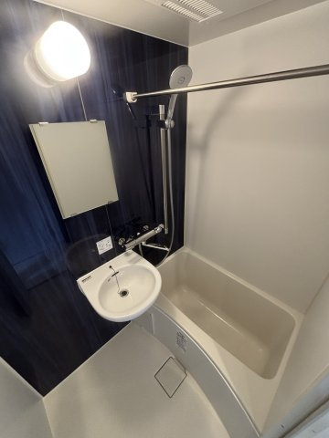 ガレット本八幡の浴室