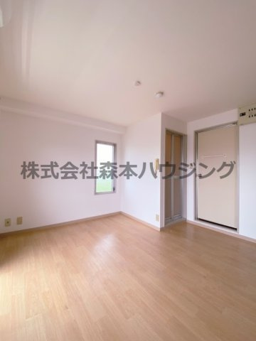 【居間・リビング】 | 　チェリー広野 | ゆったりとした居間です