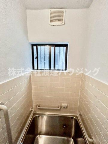 長池町３丁目戸建のその他|お風呂にもまどあり