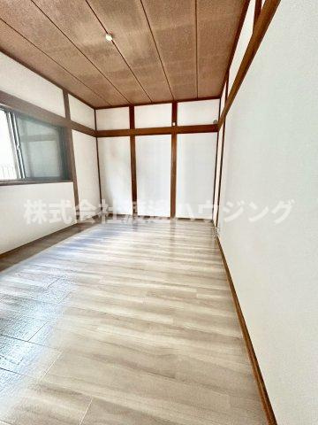 長池町３丁目戸建の洋室