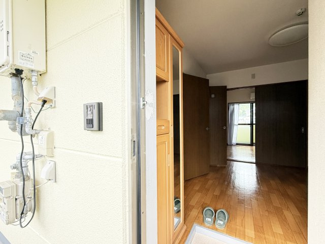 コスモ一宮の玄関