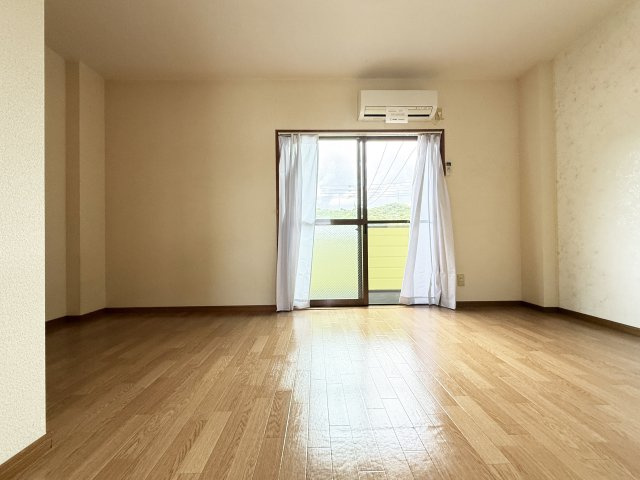 コスモ一宮の洋室