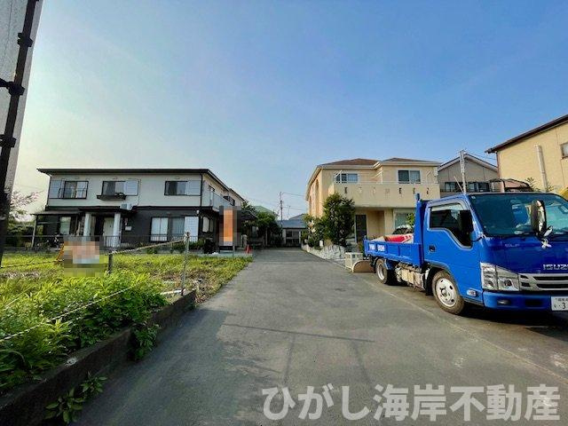 平塚市南原３丁目　売地の前面道路含む現地写真|現地外観