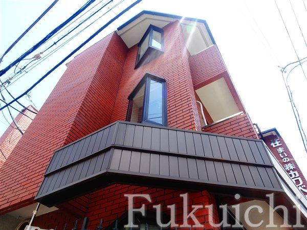 シャレー学芸大カワベ第3の外観