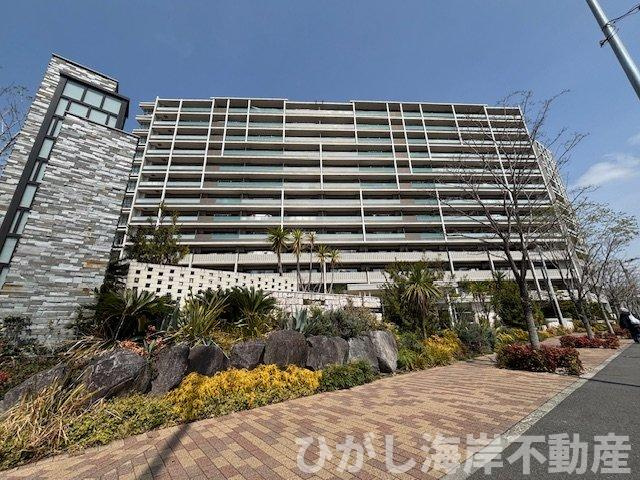 プレミスト湘南辻堂フォレストフェイスの外観|辻堂駅の顔、全914邸。——水と緑に癒される、上質な日々をここから。